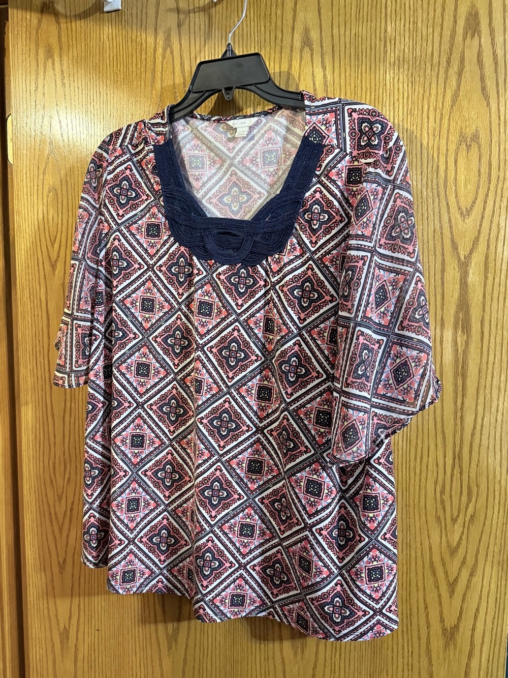 Short Sleeve Geometric Print Tunic with Navy Crochet Neckline